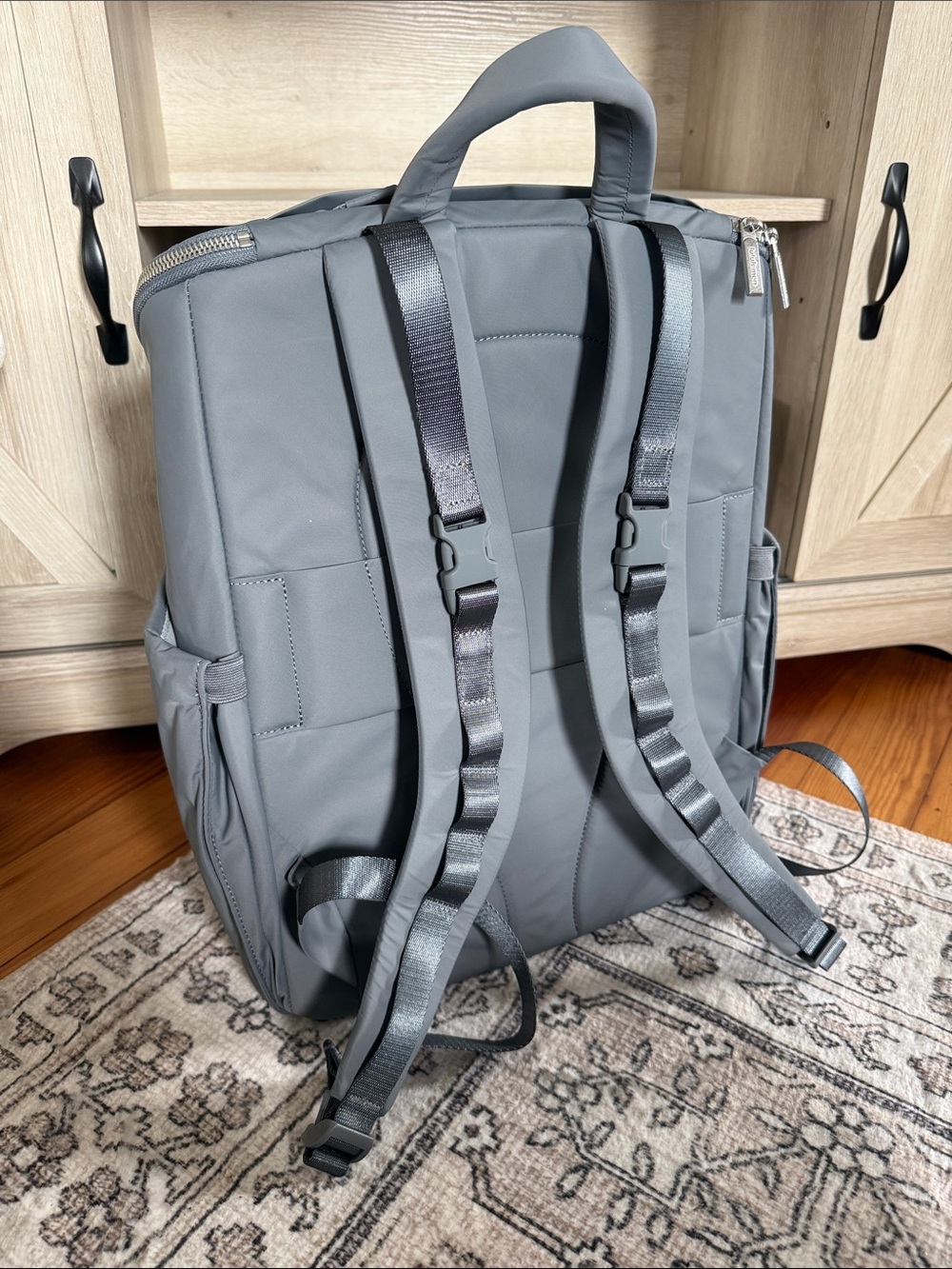 NWOT lululemon New Parent Backpack 17L Asphalt Grey/Silver + Changing Mat - Picture 2 of 6